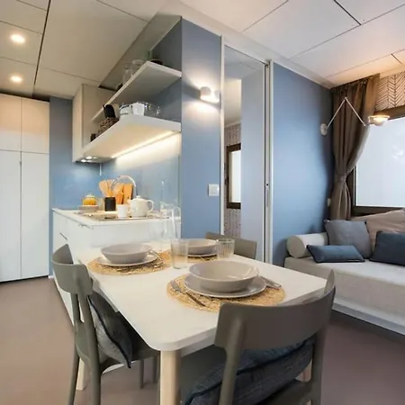 Mobilehome Ven Fuer 5 Personen Cesenatico
