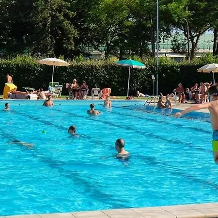 Mobilehome Ven Fuer 5 Personen Cesenatico