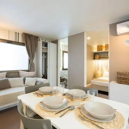 Mobilehome Ven Fuer 5 Personen Cesenatico